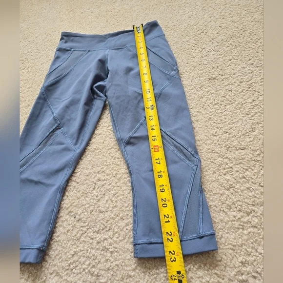 Lululemon Cool To Street CropBlue Denim / Banana Leaf Blush Quartz Size 2 - Picture 8 of 16